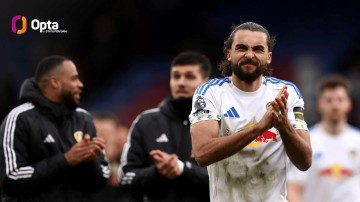 世界杯高清直播地址-半场10人迎战但最终让对手0射正，利兹联是英超历史首队